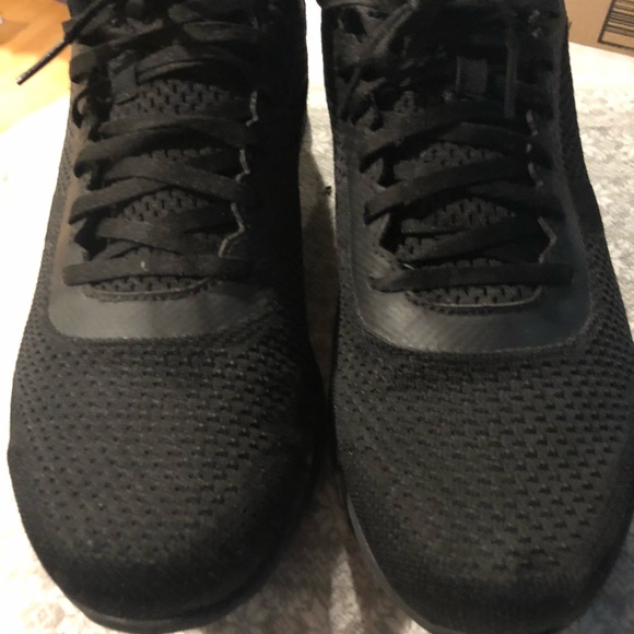 Men’s Reebok - Picture 3 of 4